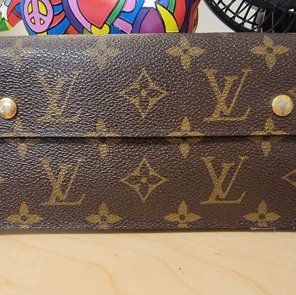 Authentic LV Wallet near excellent condition! - Picture 8 of 8